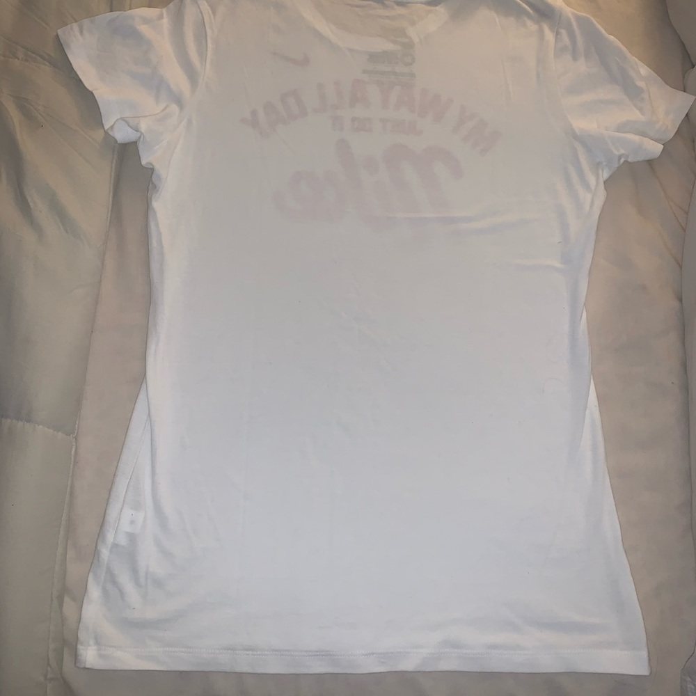 Nike tshirt - Picture 2 of 3